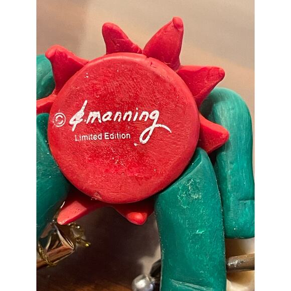 D Manning Limited Addition Elf Shelf Sitter - Picture 5 of 8